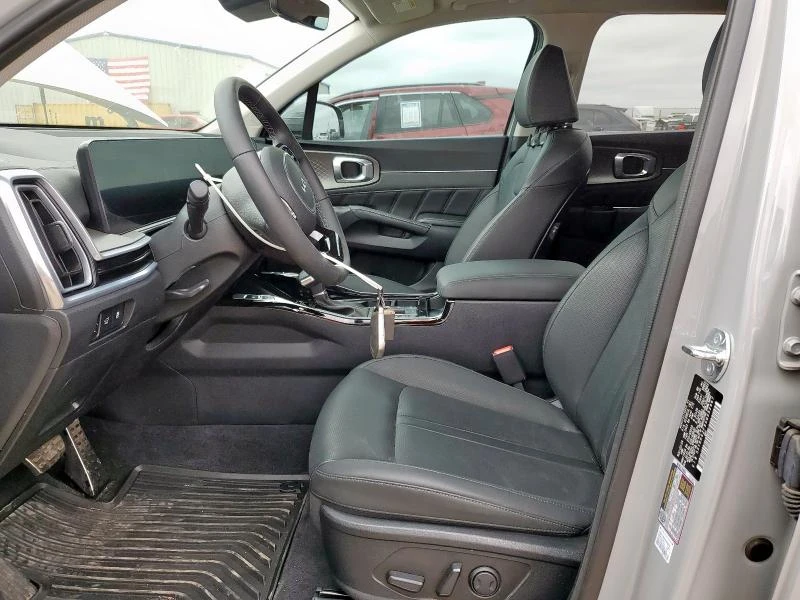 Kia Sorento 2.5L 4 Front-wheel Drive | Mobile.bg   11