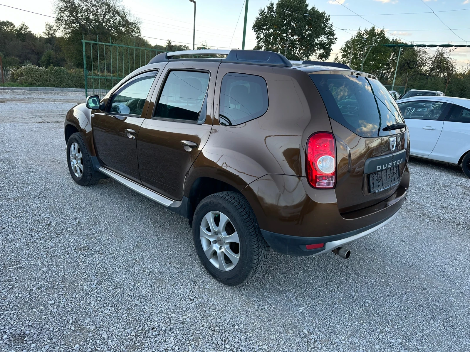 Dacia Duster 1.6 i - изображение 8