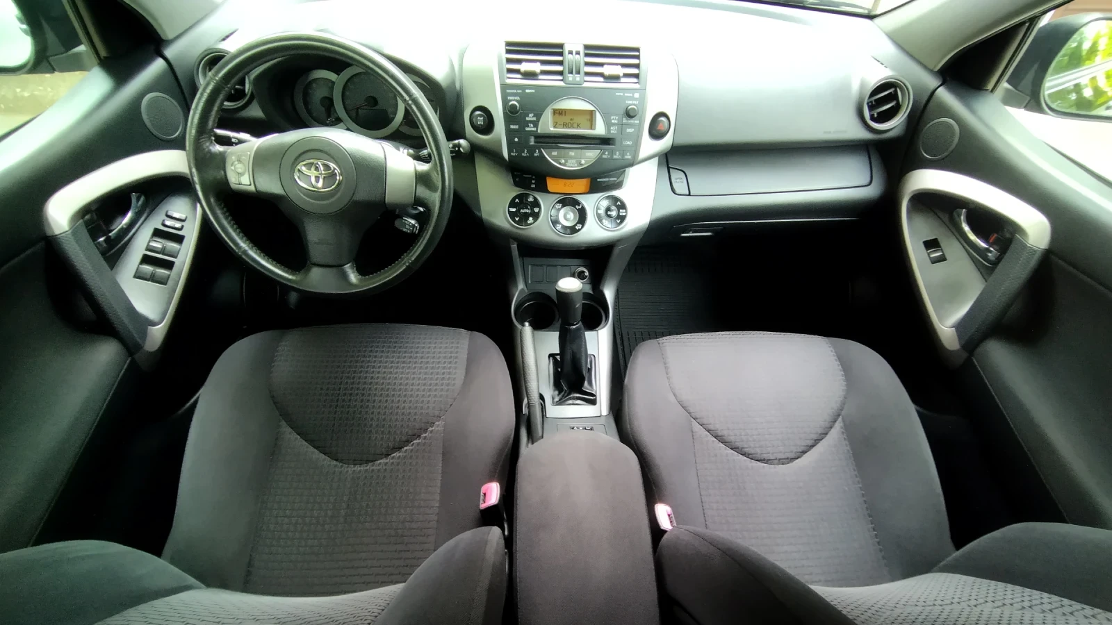 Toyota Rav4 2.0i 4х4 Швейцария - изображение 8