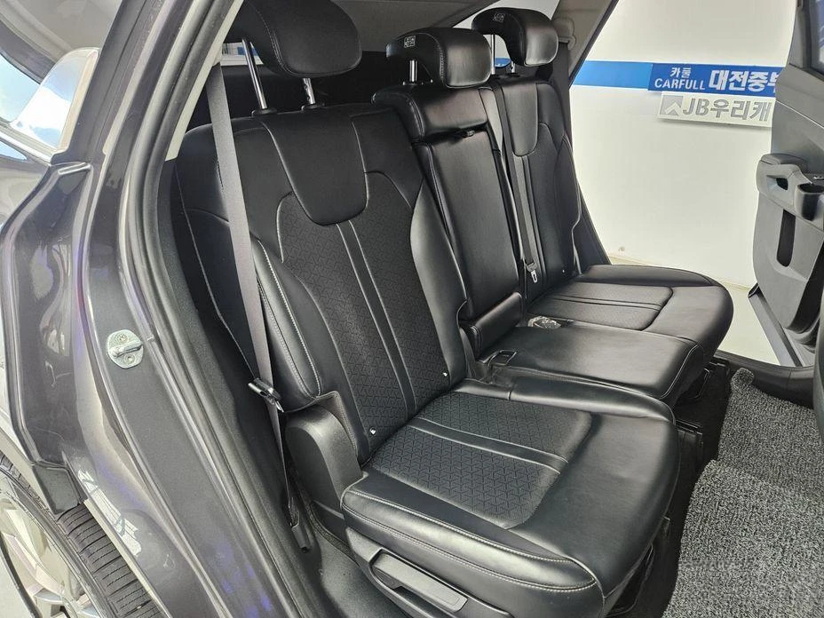 Kia Sorento Diesel 2.2 2WD Trendy * НАЙ-ДОБРА ЦЕНА В БЪЛГАРИЯ* - изображение 10