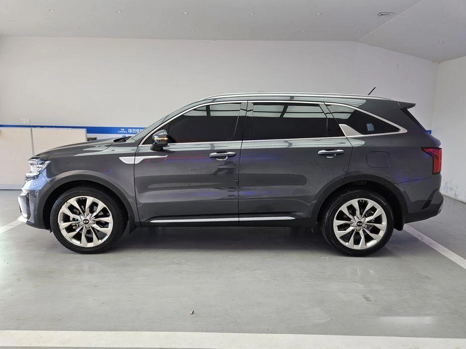 Kia Sorento Diesel 2.2 2WD Trendy * НАЙ-ДОБРА ЦЕНА В БЪЛГАРИЯ* - изображение 3