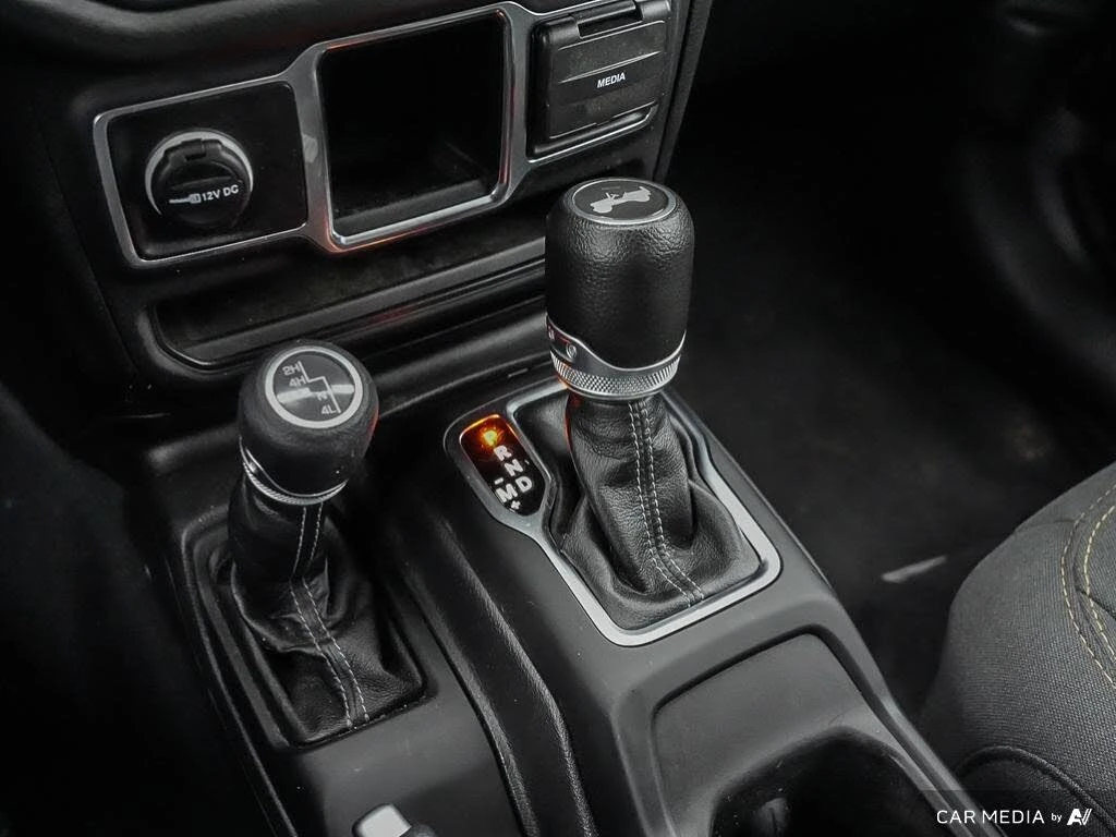 Jeep Wrangler Sport 2-Door 4WD | Mobile.bg   14