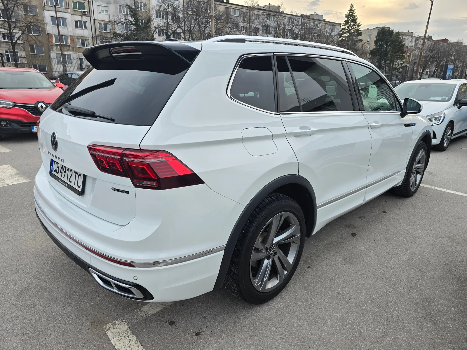 VW Tiguan 2.0 TSI/R-LINE/ALLSPACE/7 места - изображение 5