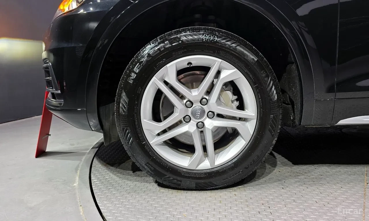 Audi Q5 FY 45 TFSI quattro | Панорама | Кожа | LED | , снимка 5 - Автомобили и джипове - 54995731