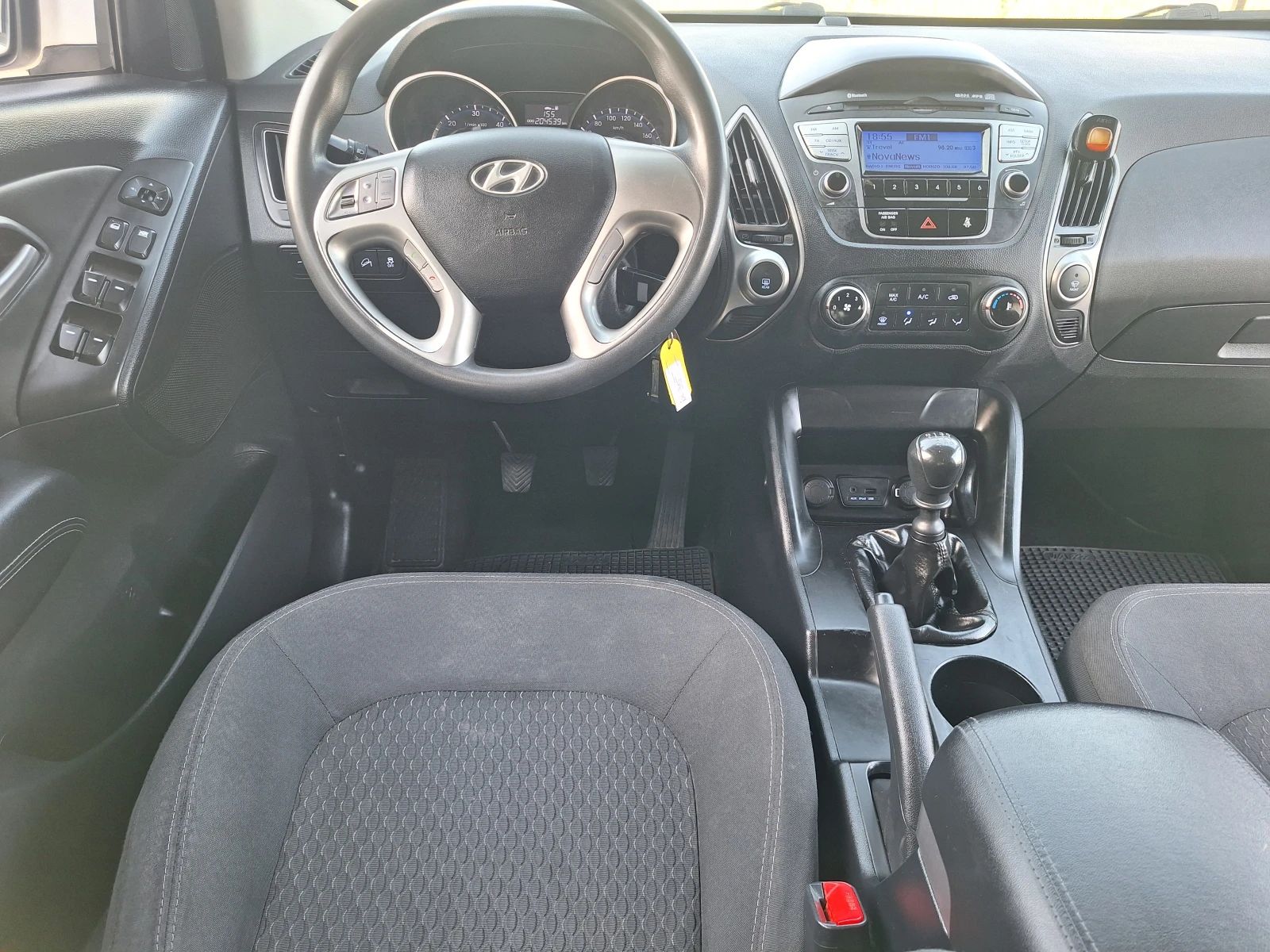 Hyundai IX35 1.7crdi, снимка 9 - Автомобили и джипове - 55092621