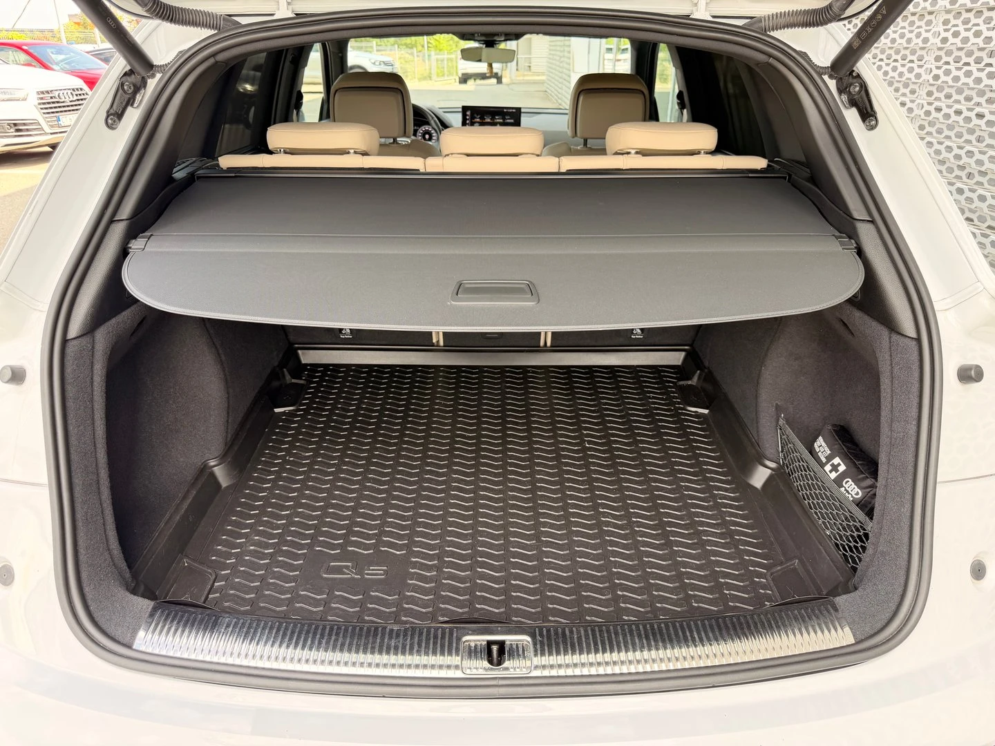 Audi Q5, снимка 15 - Автомобили и джипове - 55643352