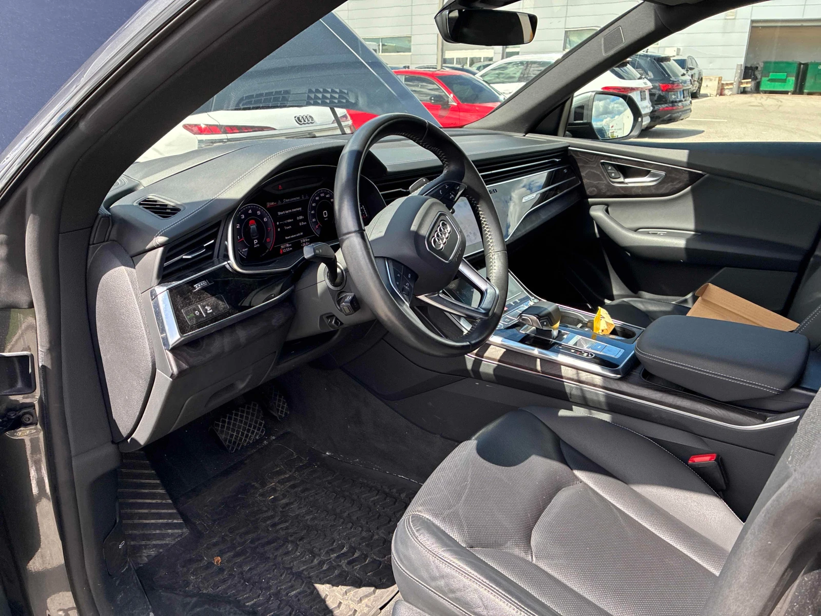 Audi Q8 * Technik S-line* MATRIX* ОБДУХВАНЕ* , снимка 5 - Автомобили и джипове - 55866506