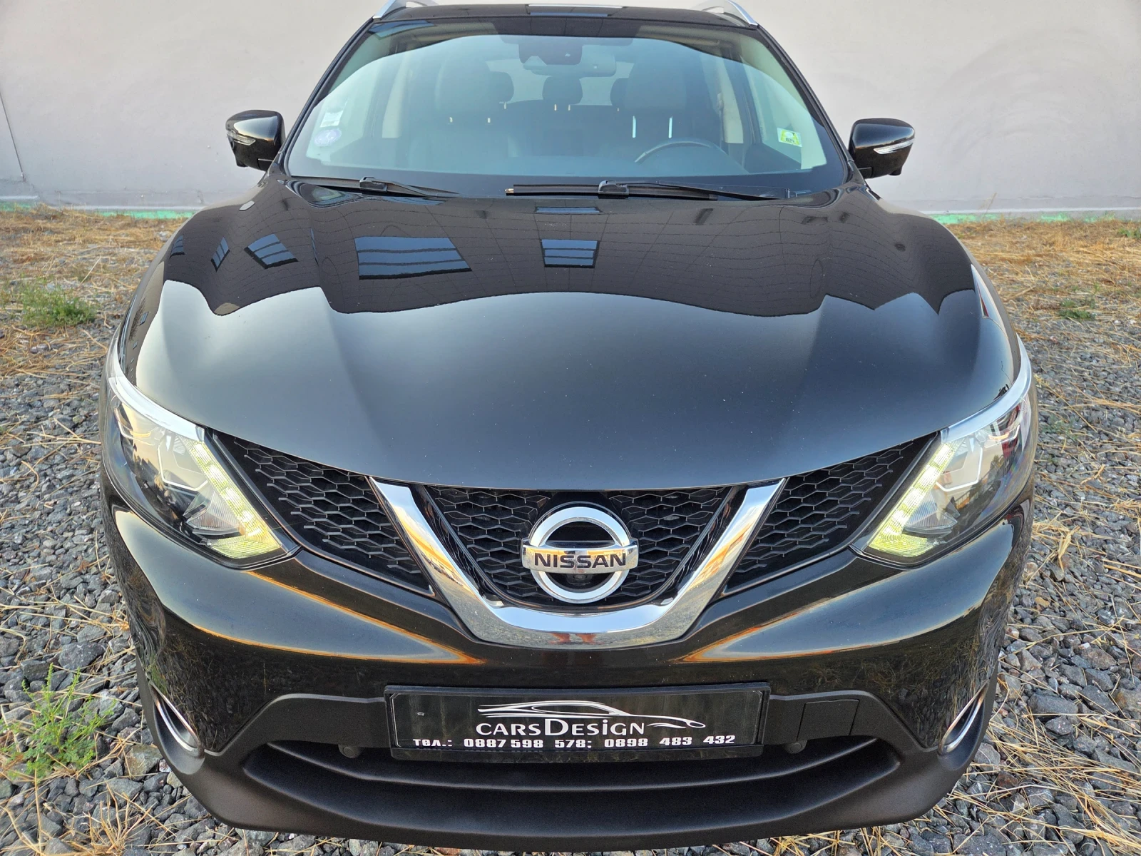 Nissan Qashqai 1.6 БЕНЗИН-УНИКАЛЕН, снимка 3 - Автомобили и джипове - 55943811