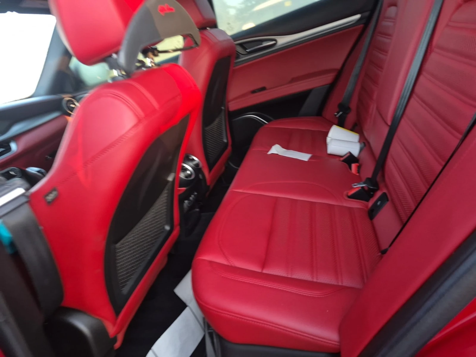 Alfa Romeo Stelvio * TI SPORT * АВТОКРЕДИТ * ГЛАВНО ПРЕДСТАВИТЕЛСТВО, снимка 12 - Автомобили и джипове - 56069053