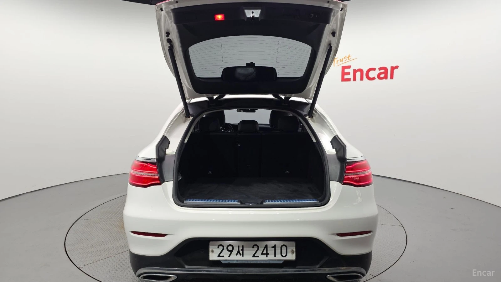 Mercedes-Benz GLC 220 4MATIC AMG PKG| 360| ПАНО| ПОДГРЕВ, снимка 14 - Автомобили и джипове - 56163321