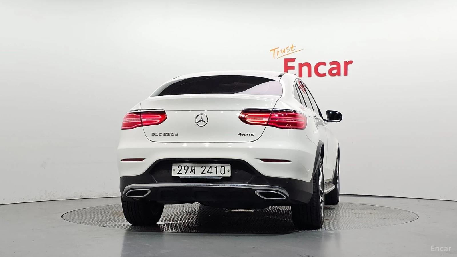 Mercedes-Benz GLC 220 4MATIC AMG PKG| 360| ПАНО| ПОДГРЕВ, снимка 4 - Автомобили и джипове - 56163321