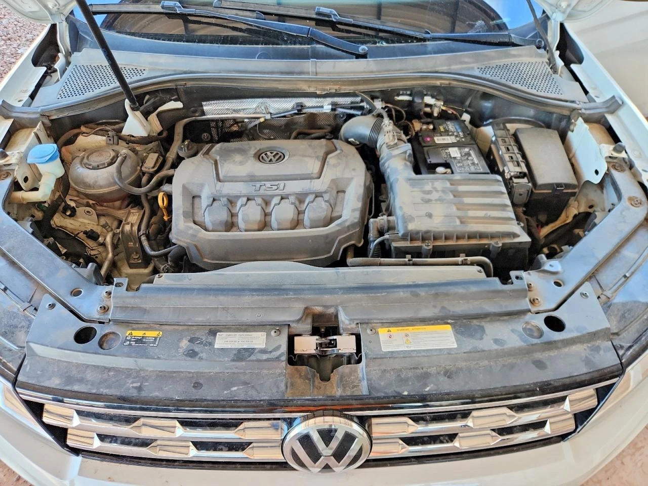 VW Tiguan 2.0l Volkswagen Se, снимка 12 - Автомобили и джипове - 56216408