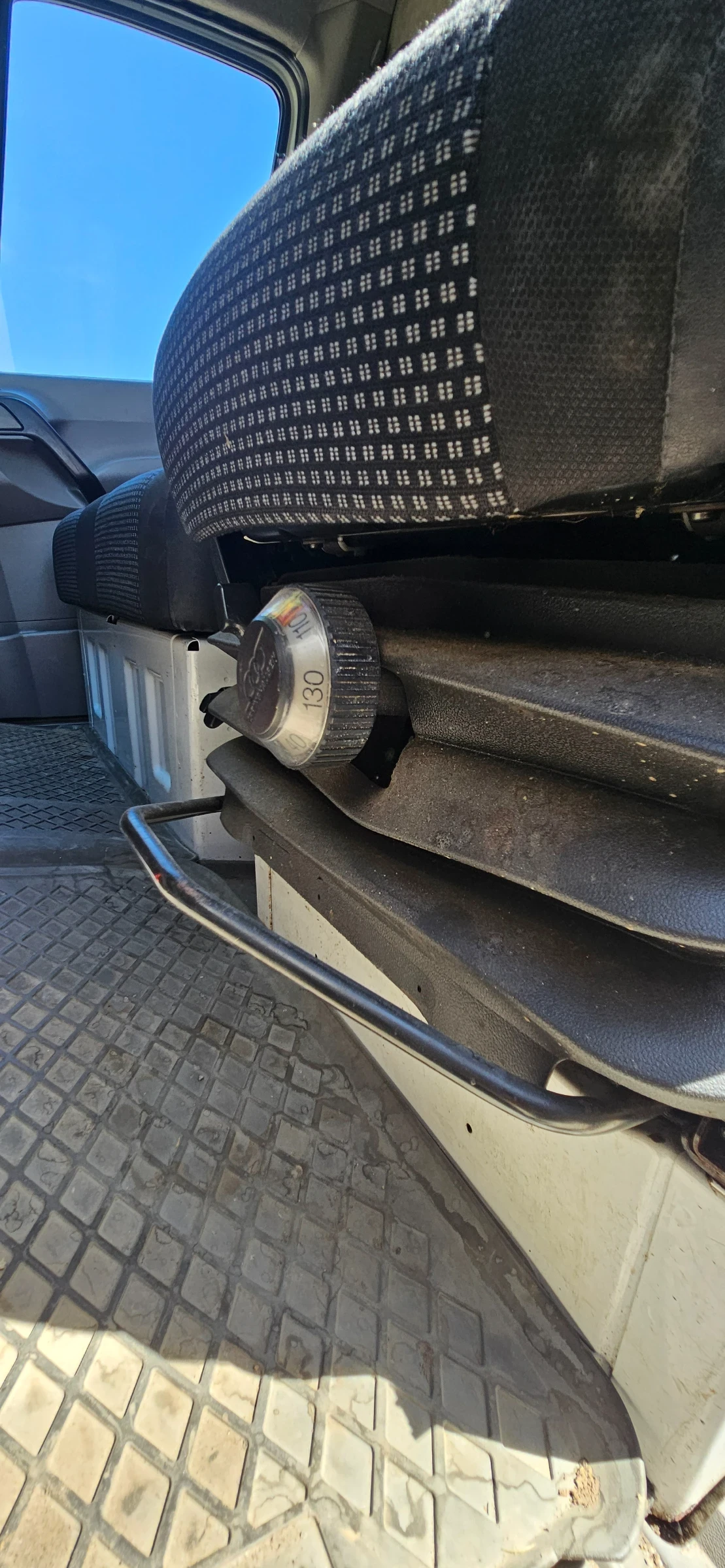 Mercedes-Benz Sprinter 315 2.2 150hp мотор 646 - изображение 5