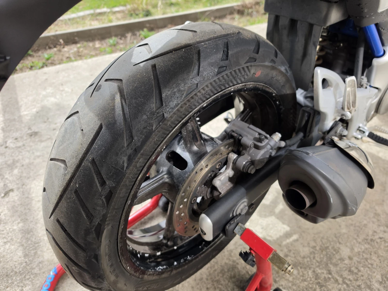 Suzuki Gladius 650i, снимка 13 - Мотоциклети и мототехника - 53901984