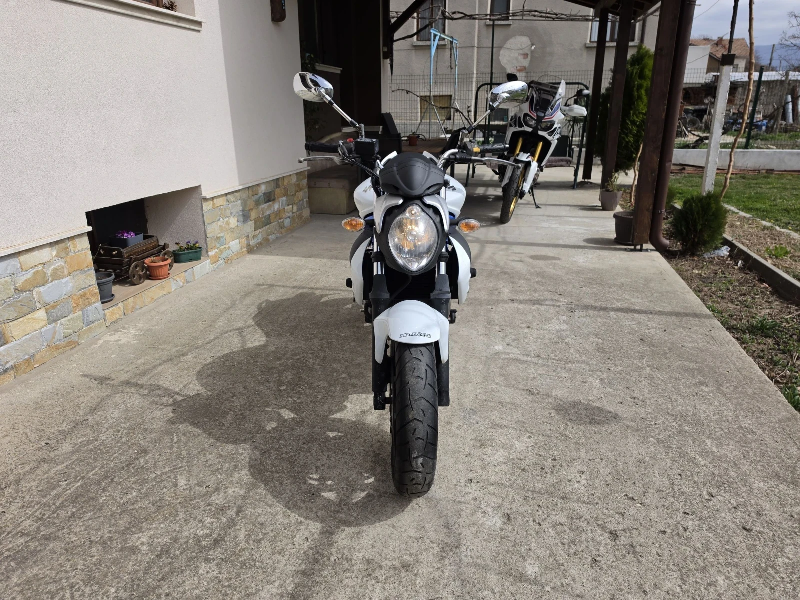 Suzuki Gladius 650i, снимка 16 - Мотоциклети и мототехника - 53901984