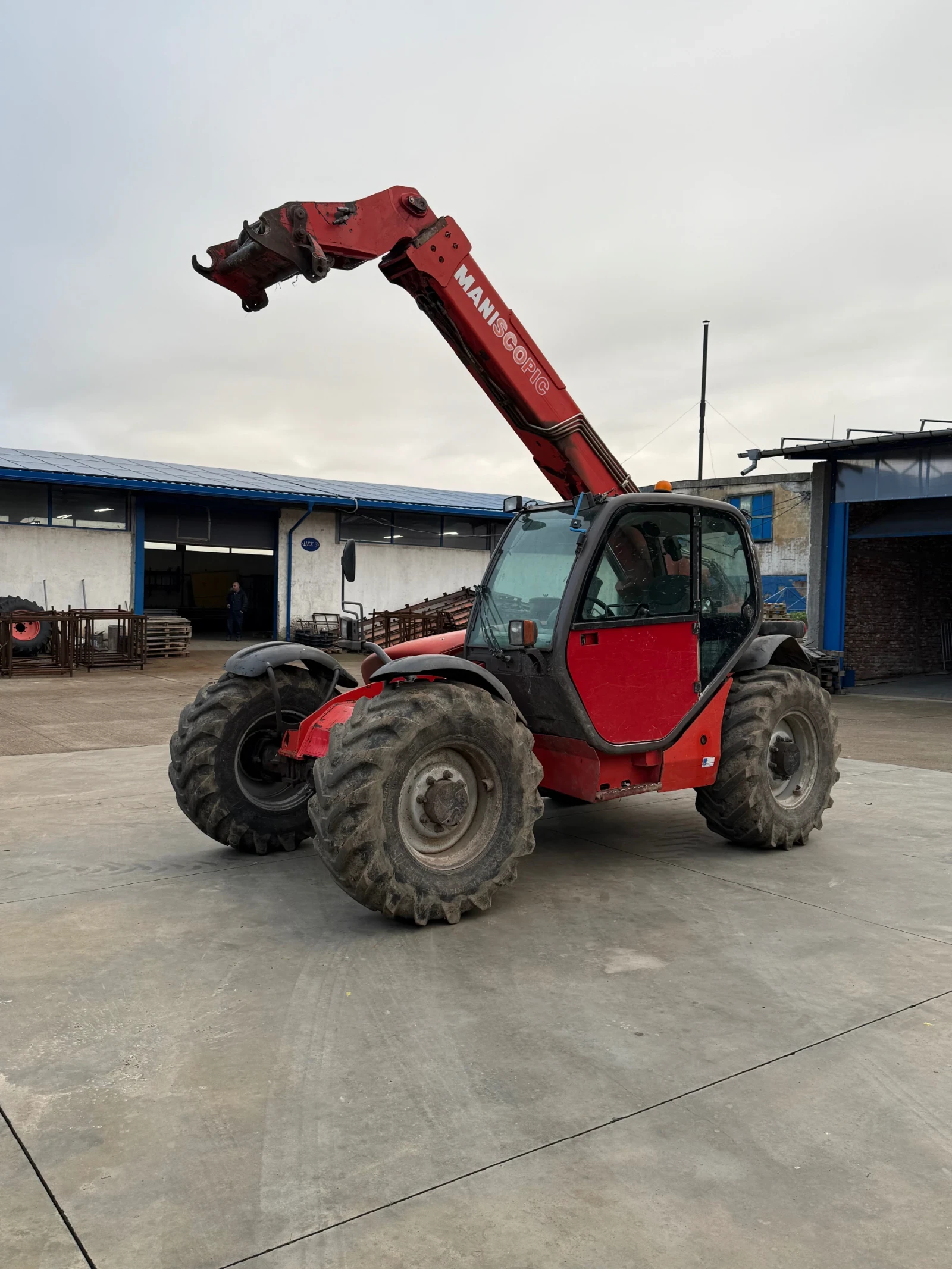 Телескопичен товарач Manitou 4т - изображение 5