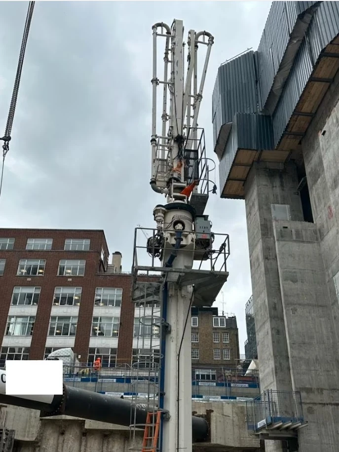 Бетон помпа Друга марка SCHWING S 30 PB, снимка 7 - Индустриална техника - 52846590