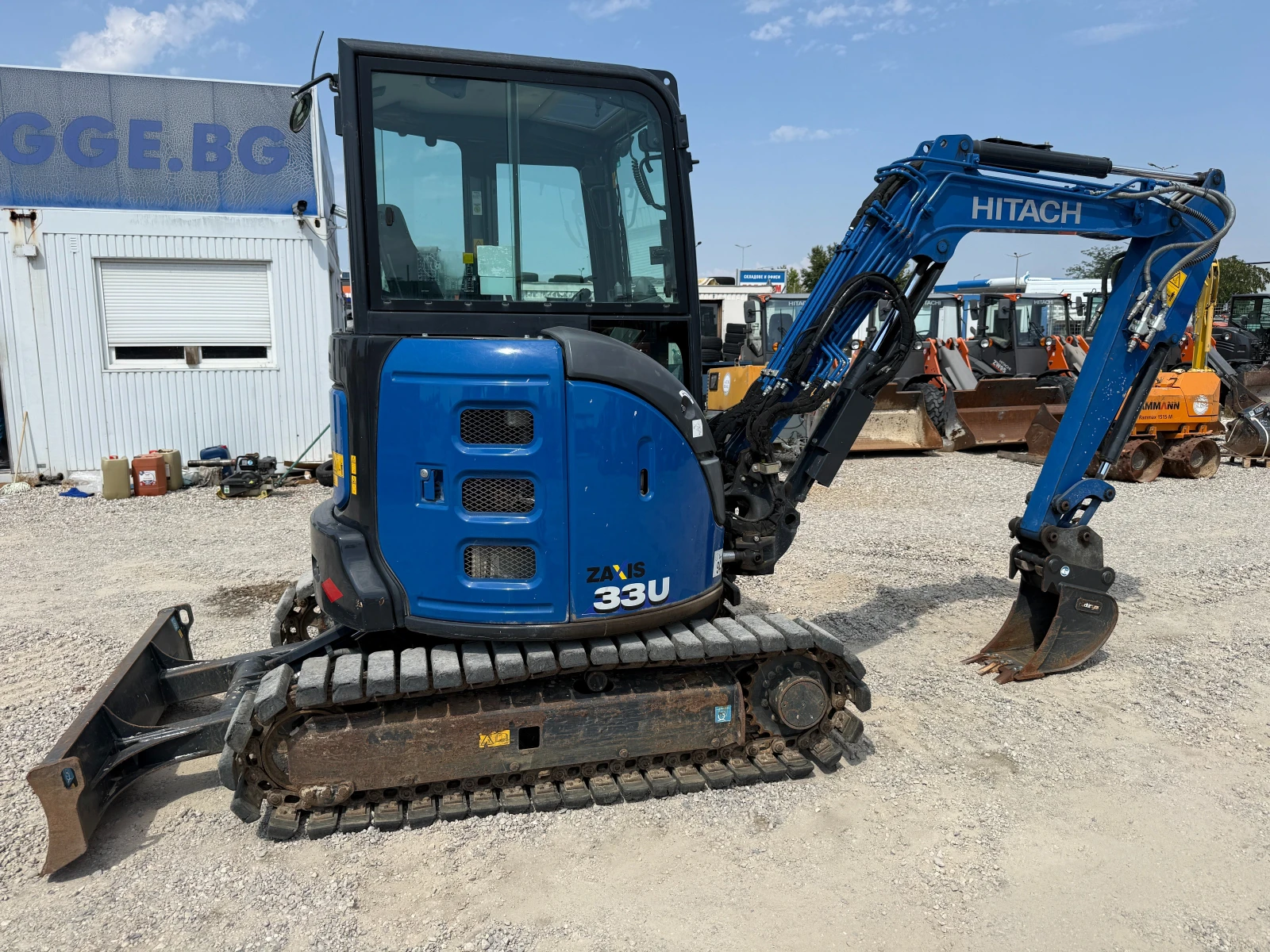 Багер Hitachi ZX 33U-6, снимка 10 - Индустриална техника - 55803486