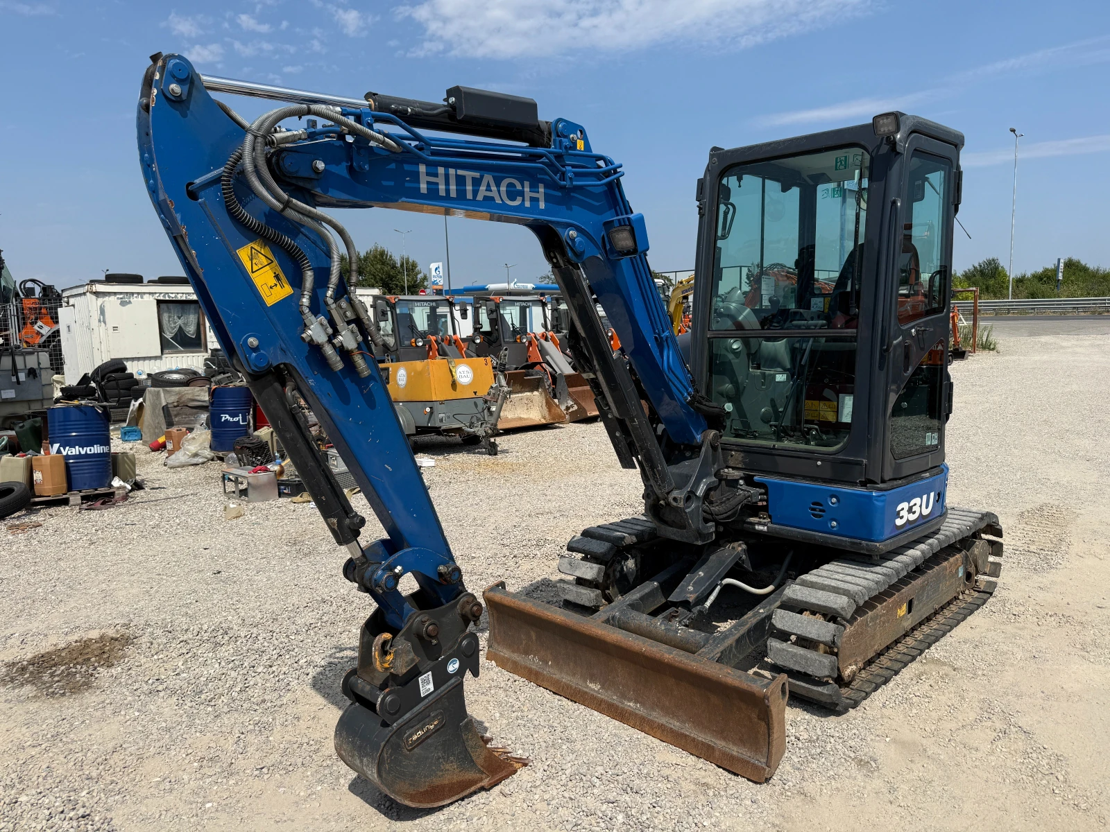 Багер Hitachi ZX 33U-6, снимка 4 - Индустриална техника - 55803486