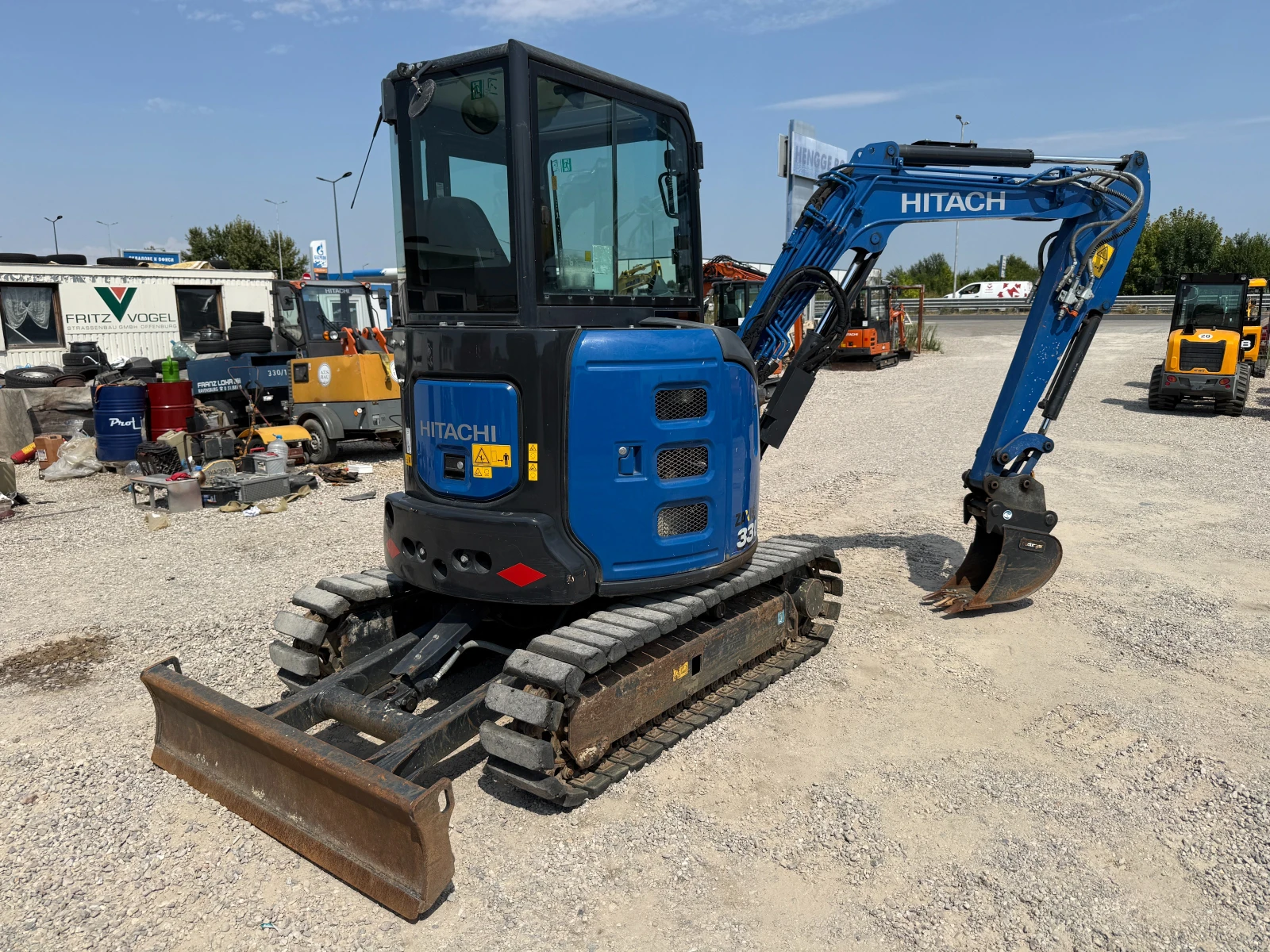 Багер Hitachi ZX 33U-6, снимка 16 - Индустриална техника - 55803486