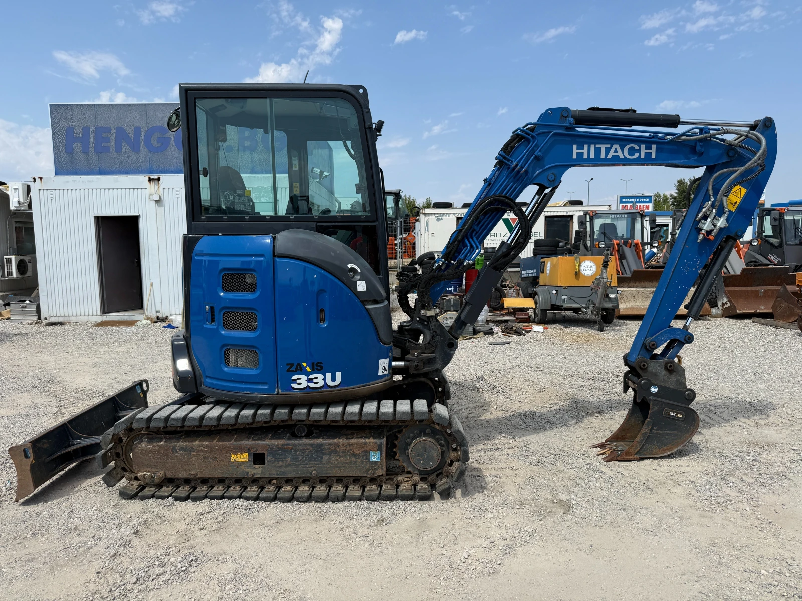 Багер Hitachi ZX 33U-6, снимка 11 - Индустриална техника - 55803486
