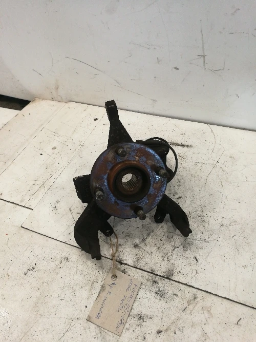 Шенкел преден десен Форд Фокус 1.8тдци