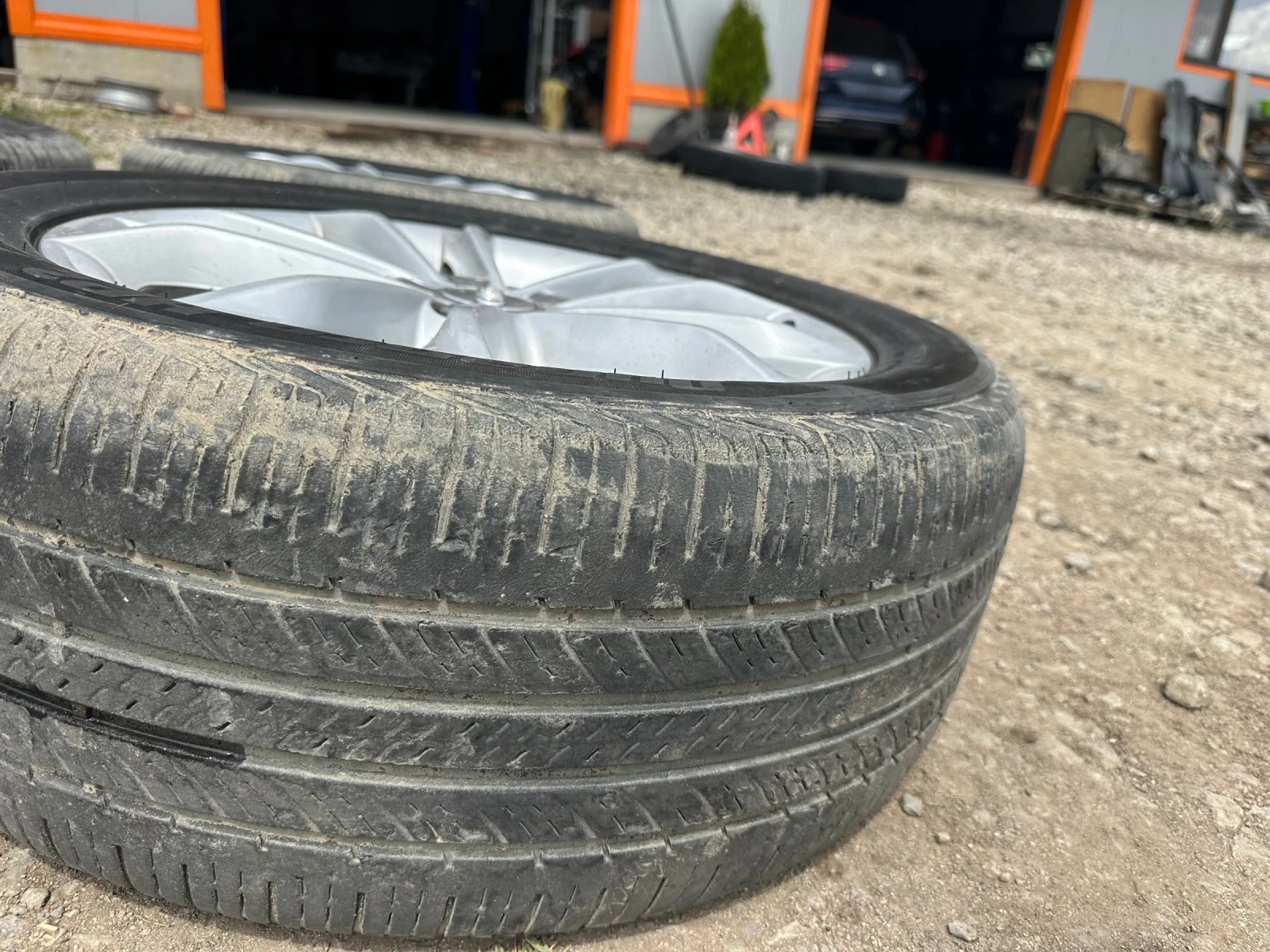    235/50R18  Audi Q3 | Mobile.bg   8