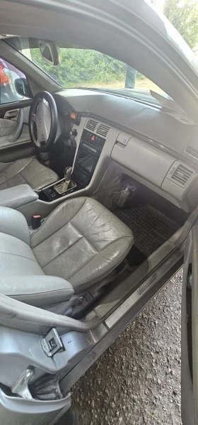 Mercedes-Benz E 270 CDI, снимка 11