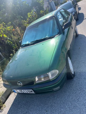 Opel Astra 1.6бензим, снимка 2