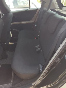 Toyota Yaris 1.0бен. 60коня - 5800 лв. - 40161927 15
