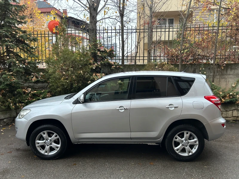 Toyota Rav4 2, 2 D-4D 4X4, снимка 4 - Автомобили и джипове - 47979577