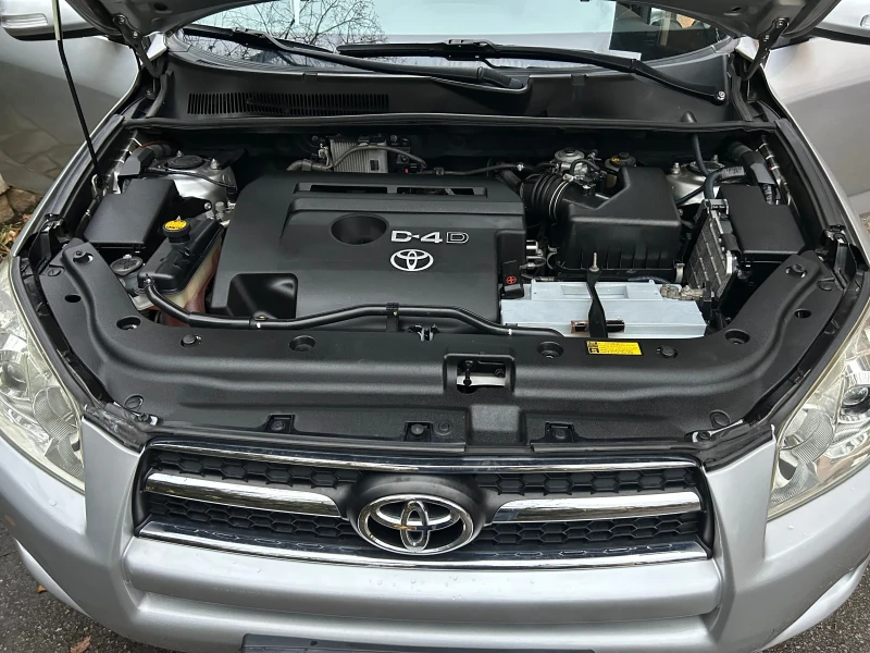 Toyota Rav4 2, 2 D-4D 4X4, снимка 13 - Автомобили и джипове - 47979577