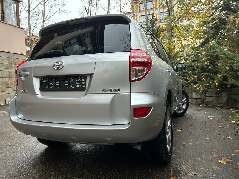 Toyota Rav4 2, 2 D-4D 4X4, снимка 2 - Автомобили и джипове - 47979577