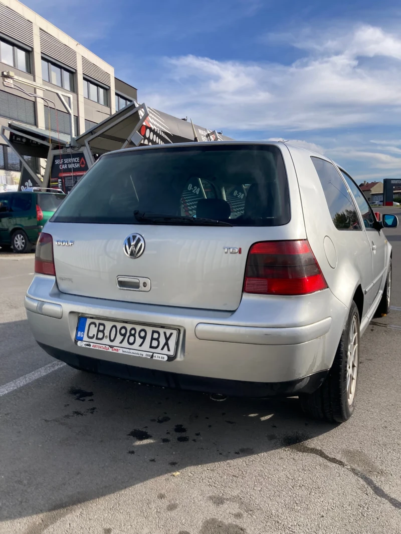 VW Golf, снимка 3 - Автомобили и джипове - 47621268