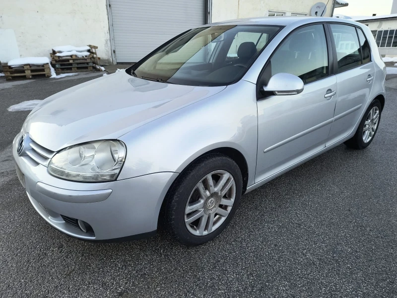 VW Golf 1, 6 i 102 kc газ Italia , снимка 1 - Автомобили и джипове - 48731842