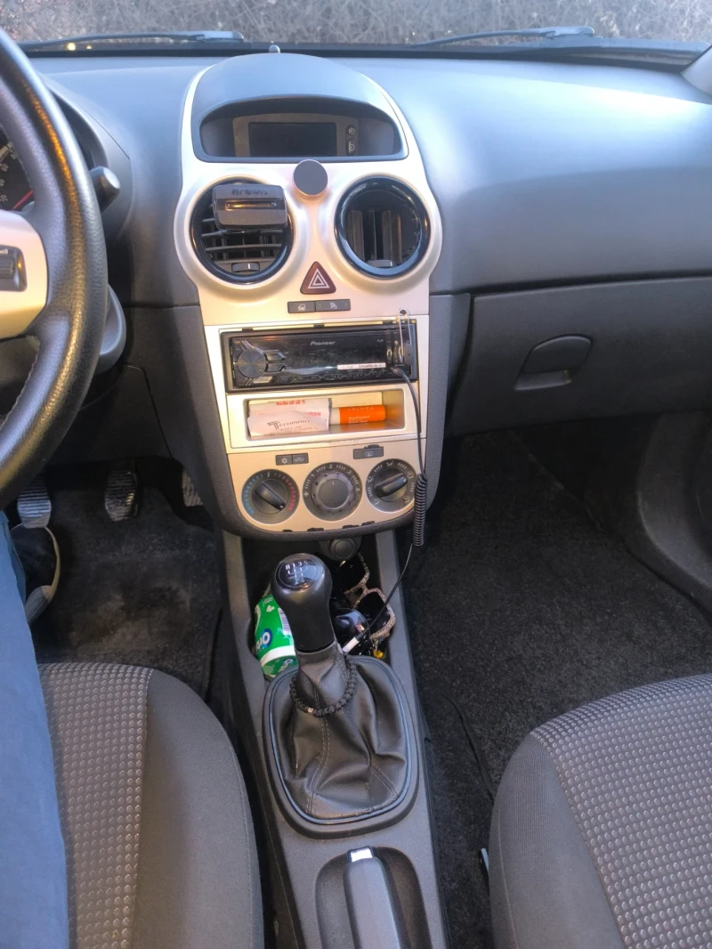 Opel Corsa D, снимка 16 - Автомобили и джипове - 48743833