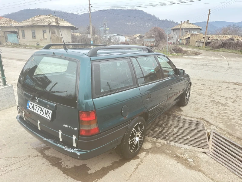 Opel Astra 1.6, снимка 2 - Автомобили и джипове - 49143714