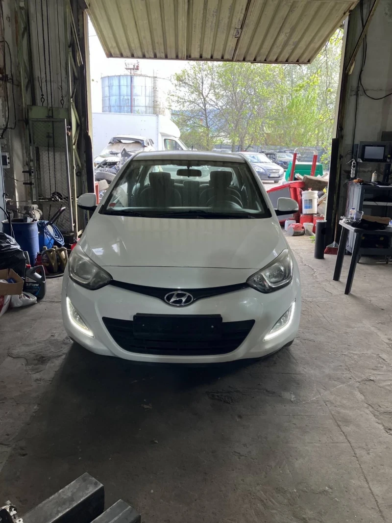 Hyundai I20, снимка 1 - Автомобили и джипове - 49292935