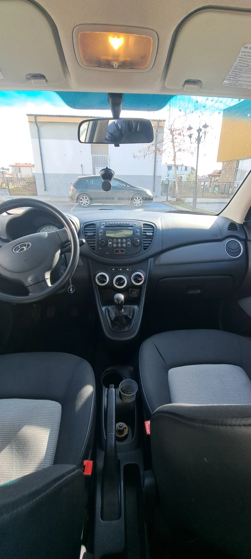 Hyundai I10 1.1 Газ, снимка 9 - Автомобили и джипове - 49419571