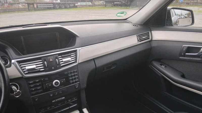 Mercedes-Benz E 350 Mercedes-Benz E-Klasse E 350 CDI 4Matic BlueEffici, снимка 16 - Автомобили и джипове - 52472937