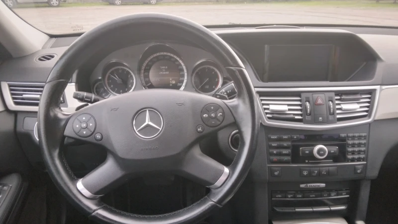 Mercedes-Benz E 350 Mercedes-Benz E-Klasse E 350 CDI 4Matic BlueEffici, снимка 15 - Автомобили и джипове - 52472937