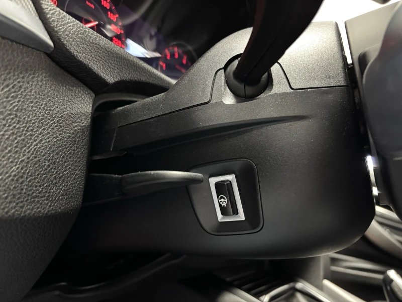 BMW 330 XDRIVE M PACK* HEAD UP* HARMAN* LANE ASSIST* 360, снимка 16 - Автомобили и джипове - 52551914