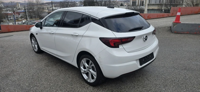 Opel Astra 1.6 cdti-sport, снимка 3 - Автомобили и джипове - 53284608