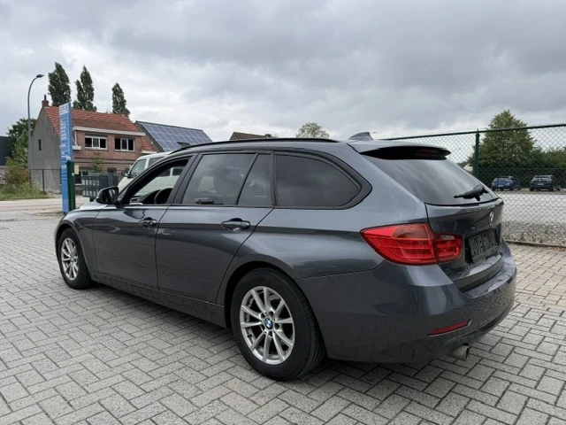 BMW 318 KEYLESS/MEMORY/ПОДГРЕВ/КОЖА/HIFI, снимка 3 - Автомобили и джипове - 56630083