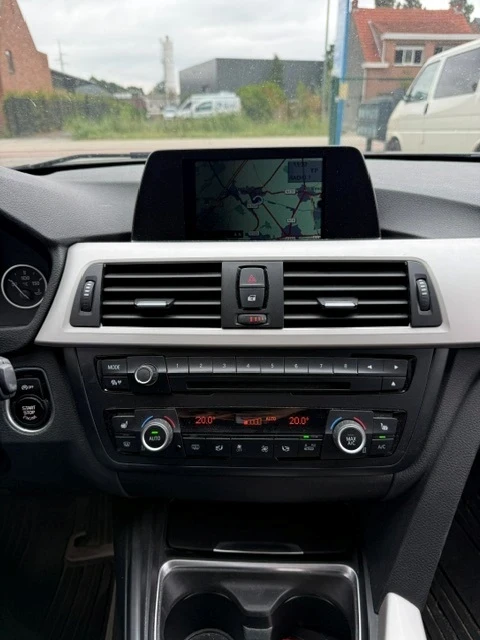BMW 318 KEYLESS/MEMORY/ПОДГРЕВ/КОЖА/HIFI, снимка 12 - Автомобили и джипове - 56630083
