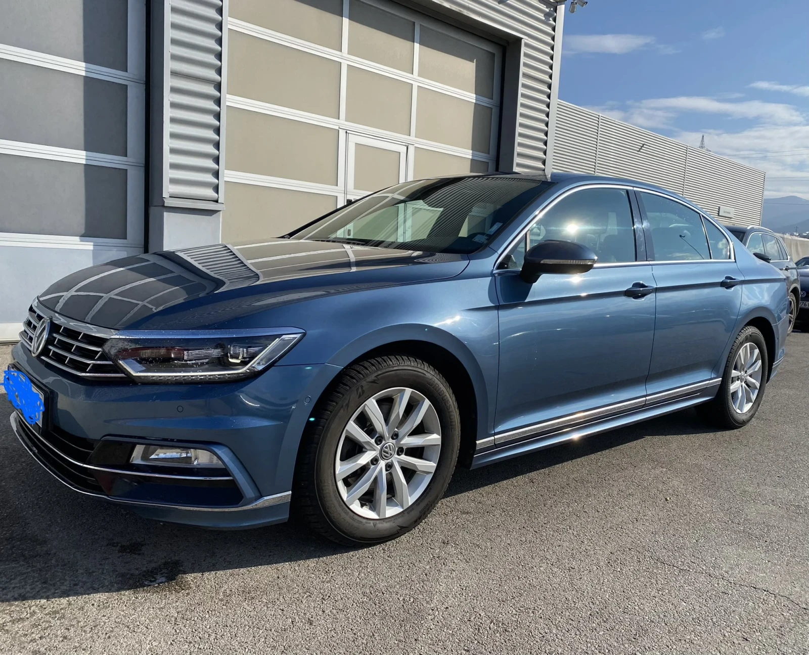 VW Passat R-Line 1.8 TSI + втори комплект лети джанти, снимка 1