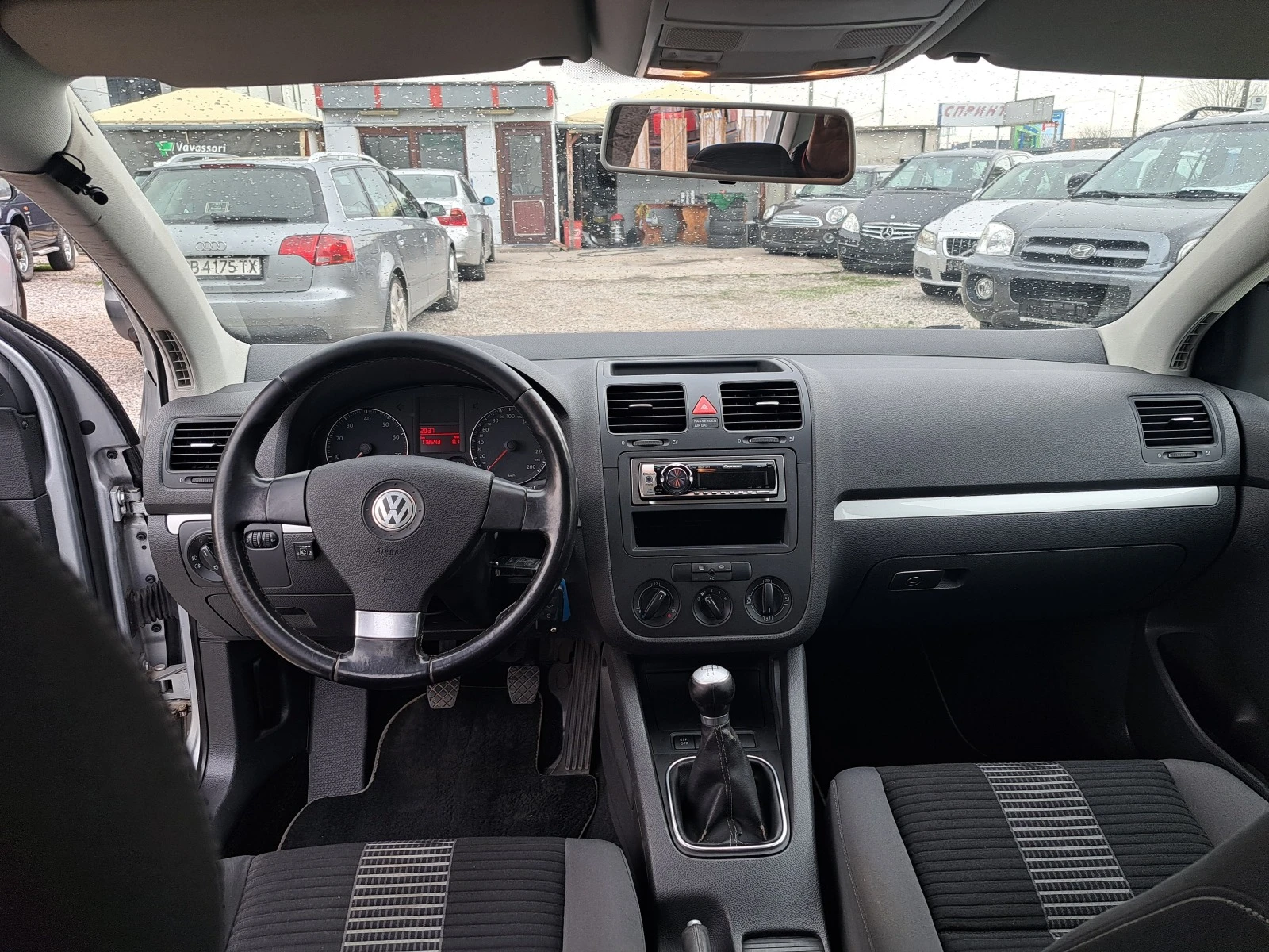 VW Golf 1.6.GPL.102ks - изображение 9