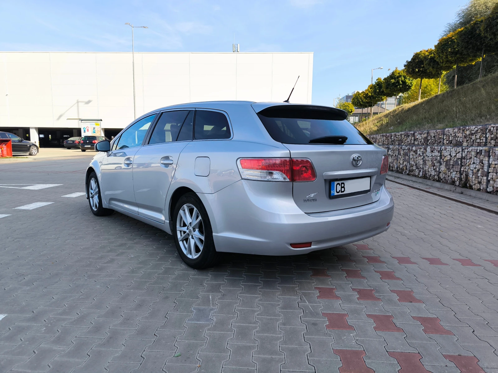 Toyota Avensis 2.2 Diesel, 150 hp - изображение 6