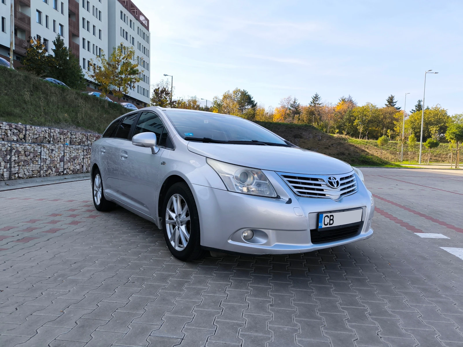 Toyota Avensis 2.2 Diesel, 150 hp - изображение 2