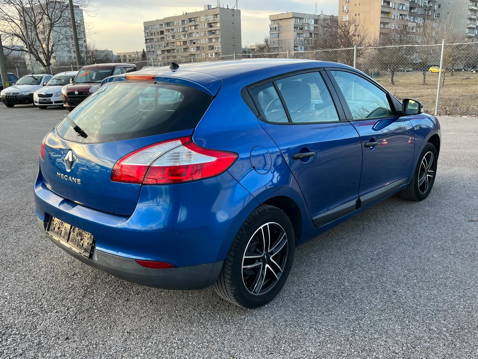 Renault Megane 1.6i 101кс - изображение 5